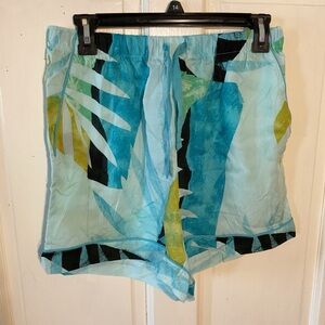 Womens pull on Shorts size small